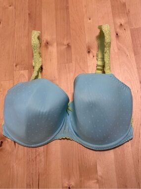 32 G - Convertible Turquoise and Lime Lace Bra